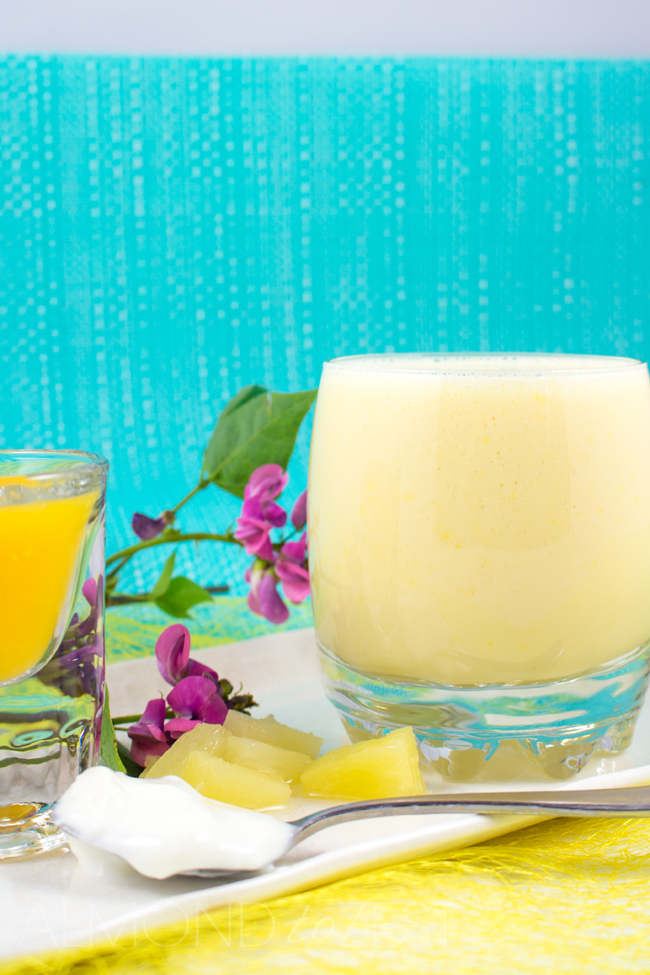 Tropicana Smoothie - Healthy, tasty, light and refreshing smoothie. Super easy to make and filled with nutrition, a great start to your mornings!!
