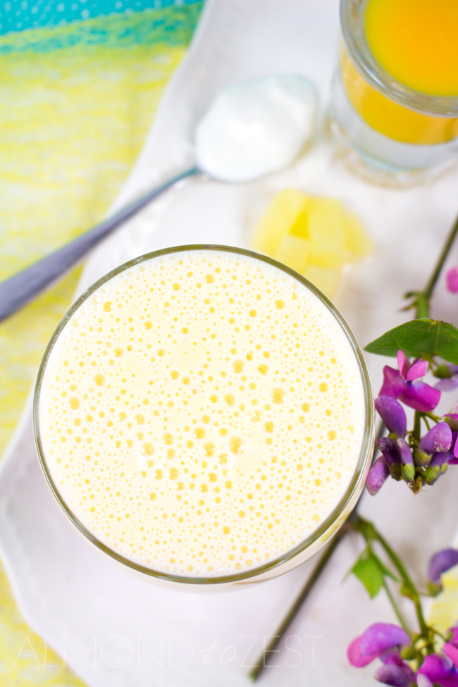 Tropicana Smoothie - Healthy, tasty, light and refreshing smoothie. Super easy to make and filled with nutrition, a great start to your mornings!!