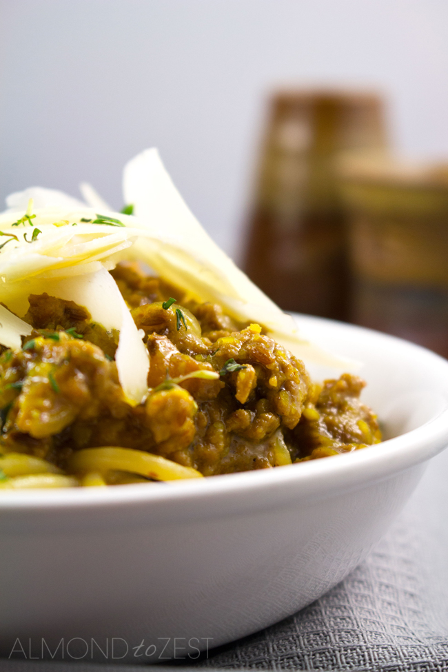 Morrocan Spaghetti - Delicious, healthy, sweet & savory spaghetti dish packed with Moroccan flavors!