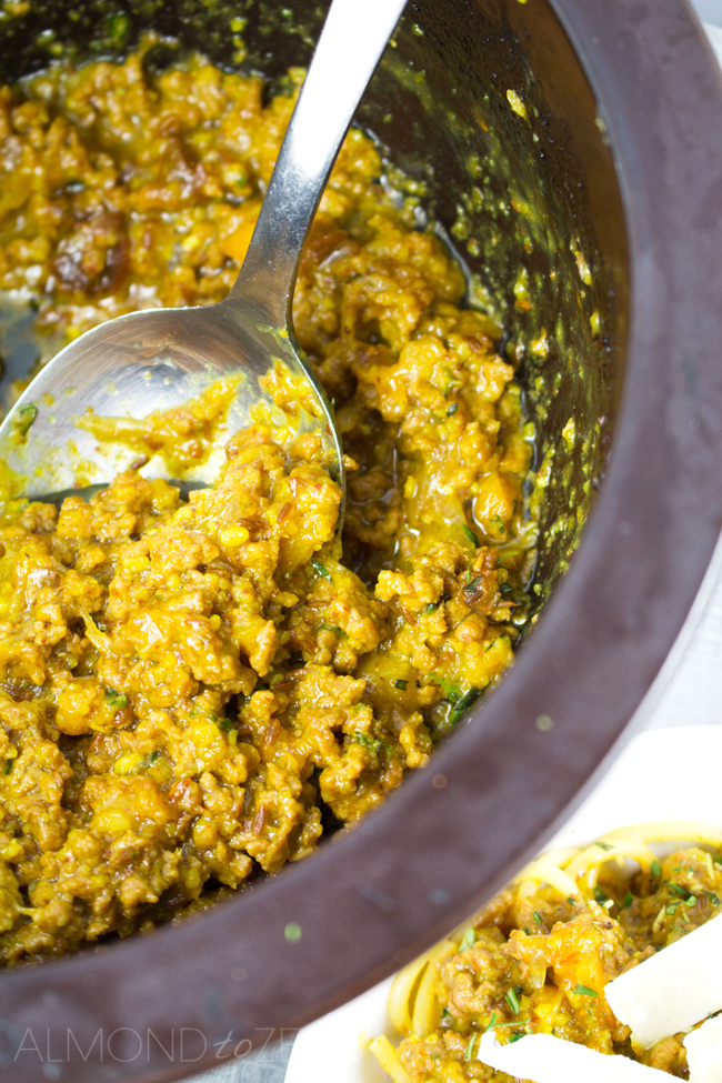 Morrocan Spaghetti - Delicious, healthy, sweet & savory spaghetti dish packed with Moroccan flavors!