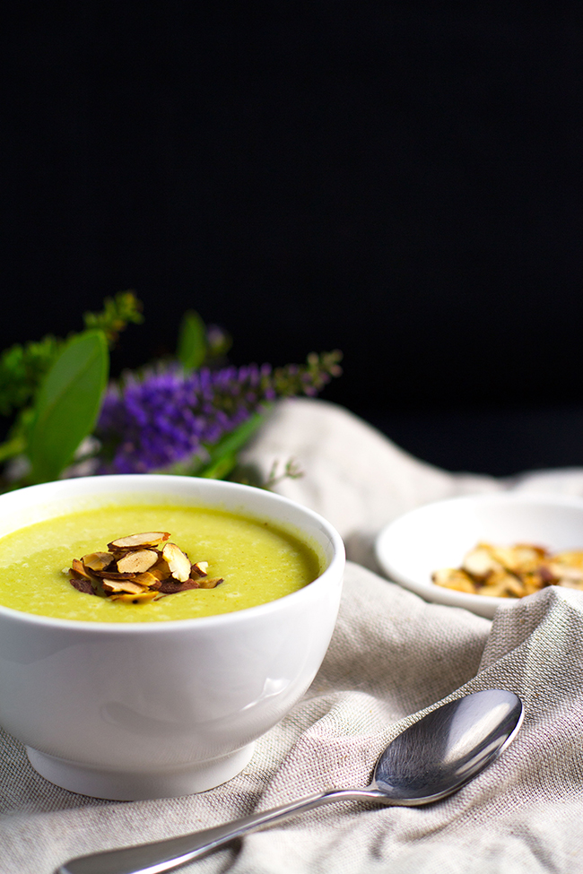 Easy Curried Coconut and Cauliflower Soup