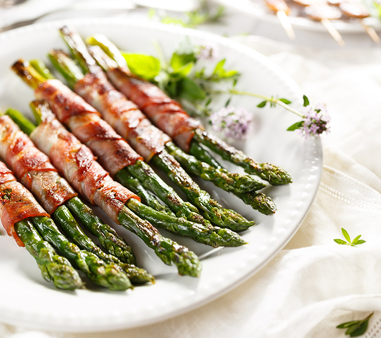 Keto Asparagus Wrapped in Bacon