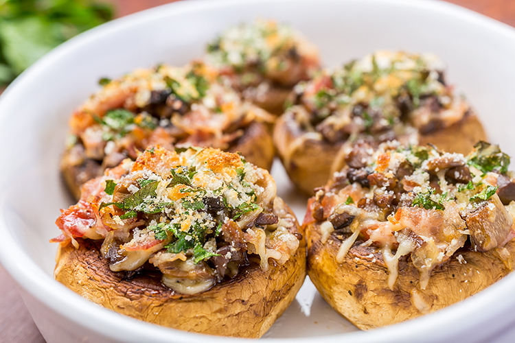 Mushrooms Stuffed with Bacon and Cheese